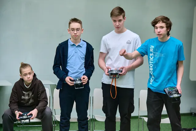 Classes at the &ldquo;My Robot&rdquo; club &mdash; photo 10