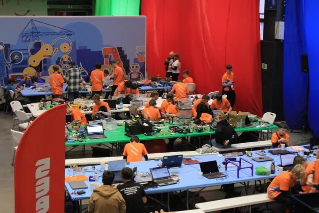 Classes at the &ldquo;My Robot&rdquo; club &mdash; photo 75