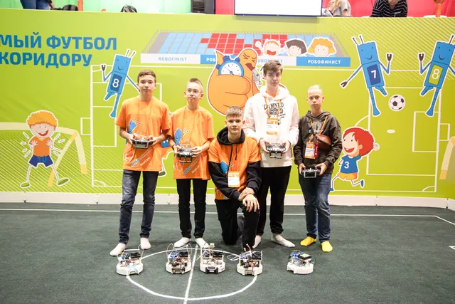 Classes at the &ldquo;My Robot&rdquo; club &mdash; photo 39