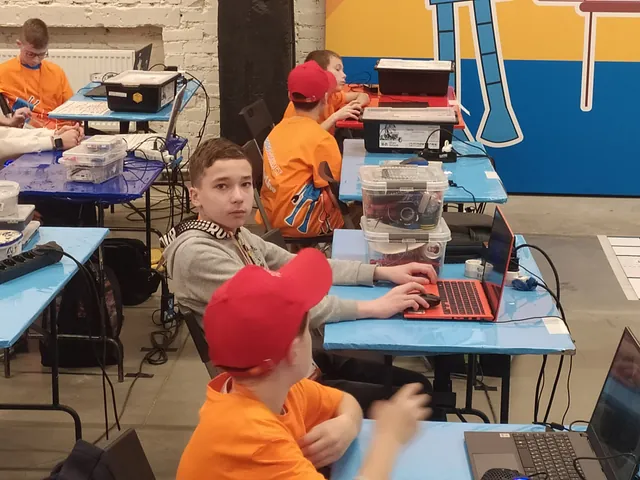 Classes at the &ldquo;My Robot&rdquo; club &mdash; photo 15