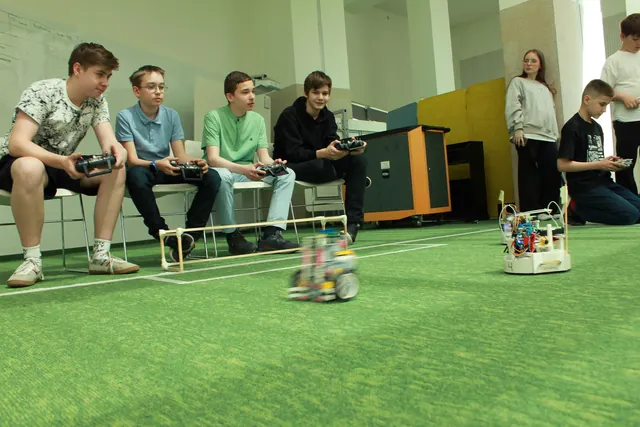 Classes at the &ldquo;My Robot&rdquo; club &mdash; photo 41